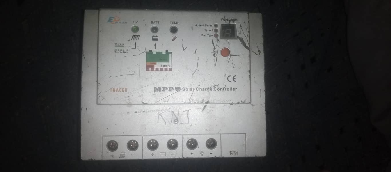 MPPT Charge Controller 1