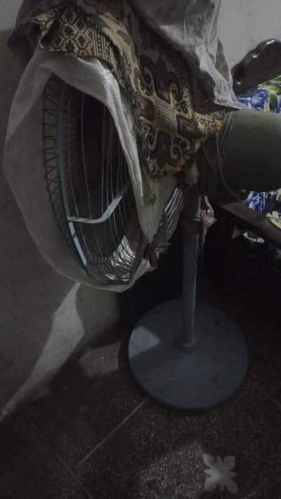 Pedestal Fan for sale