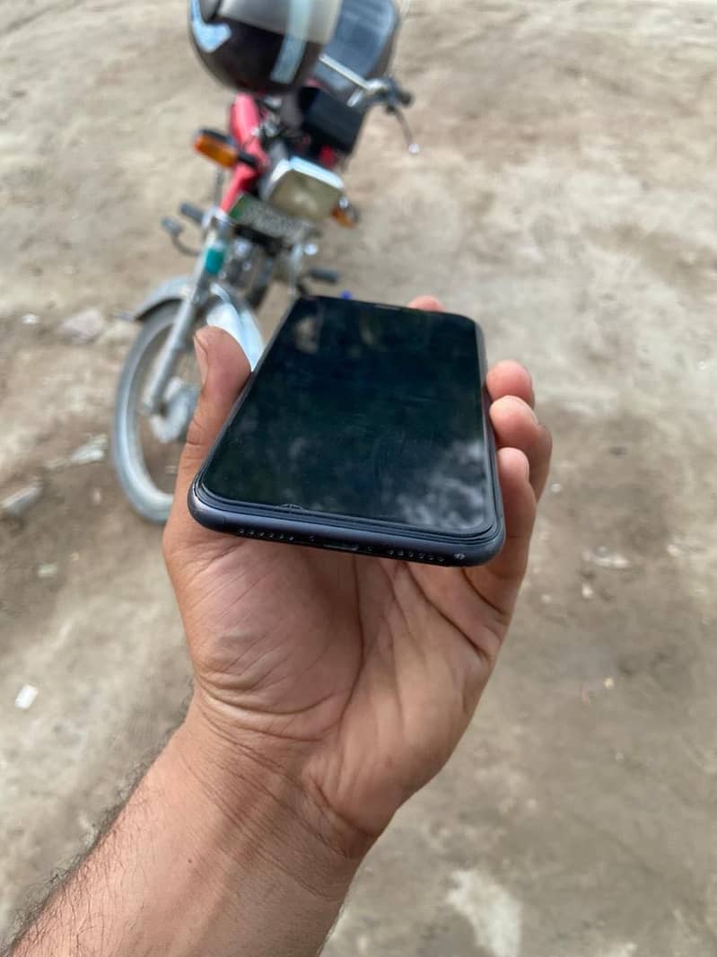Apple iPhone 11 6