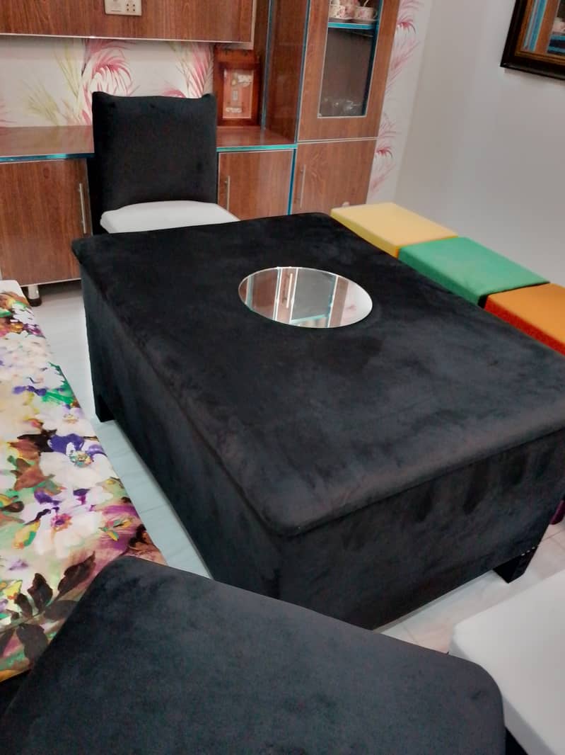 Centre table with stools 1