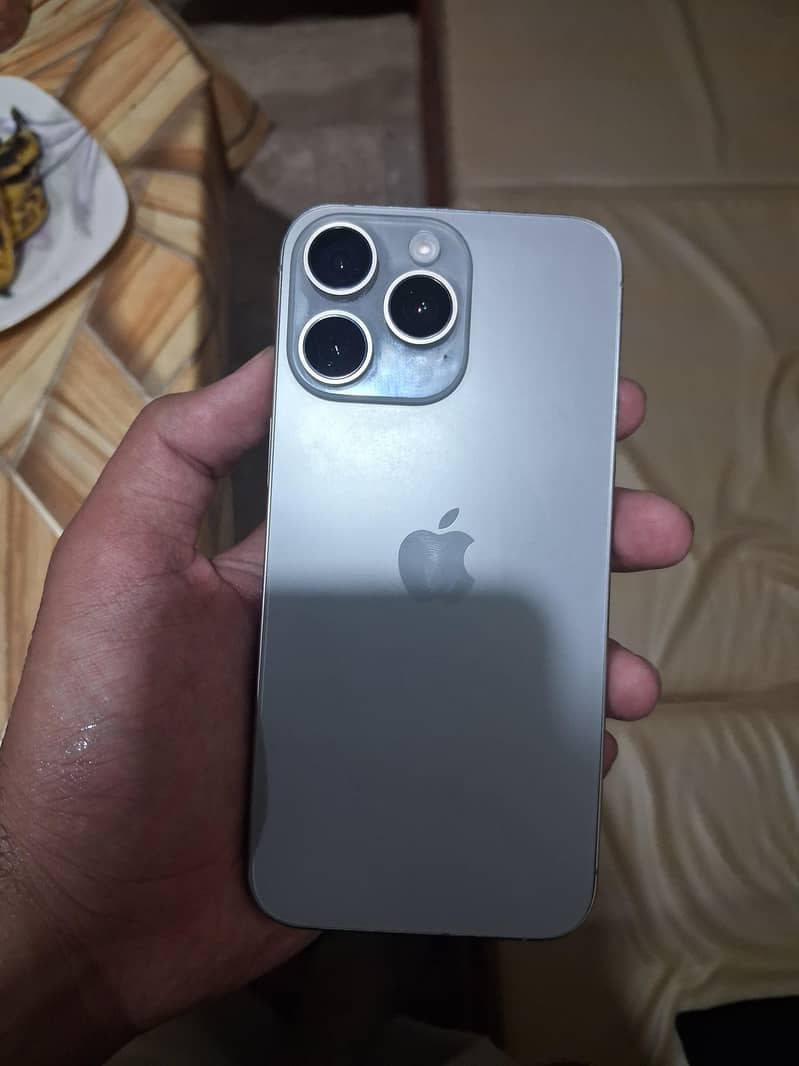 iphone 15 pro max 1