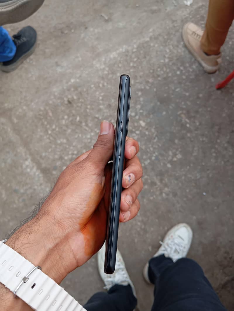 One Plus 9 Pro 4