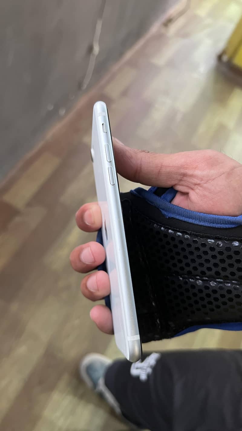 Apple iPhone SE 2