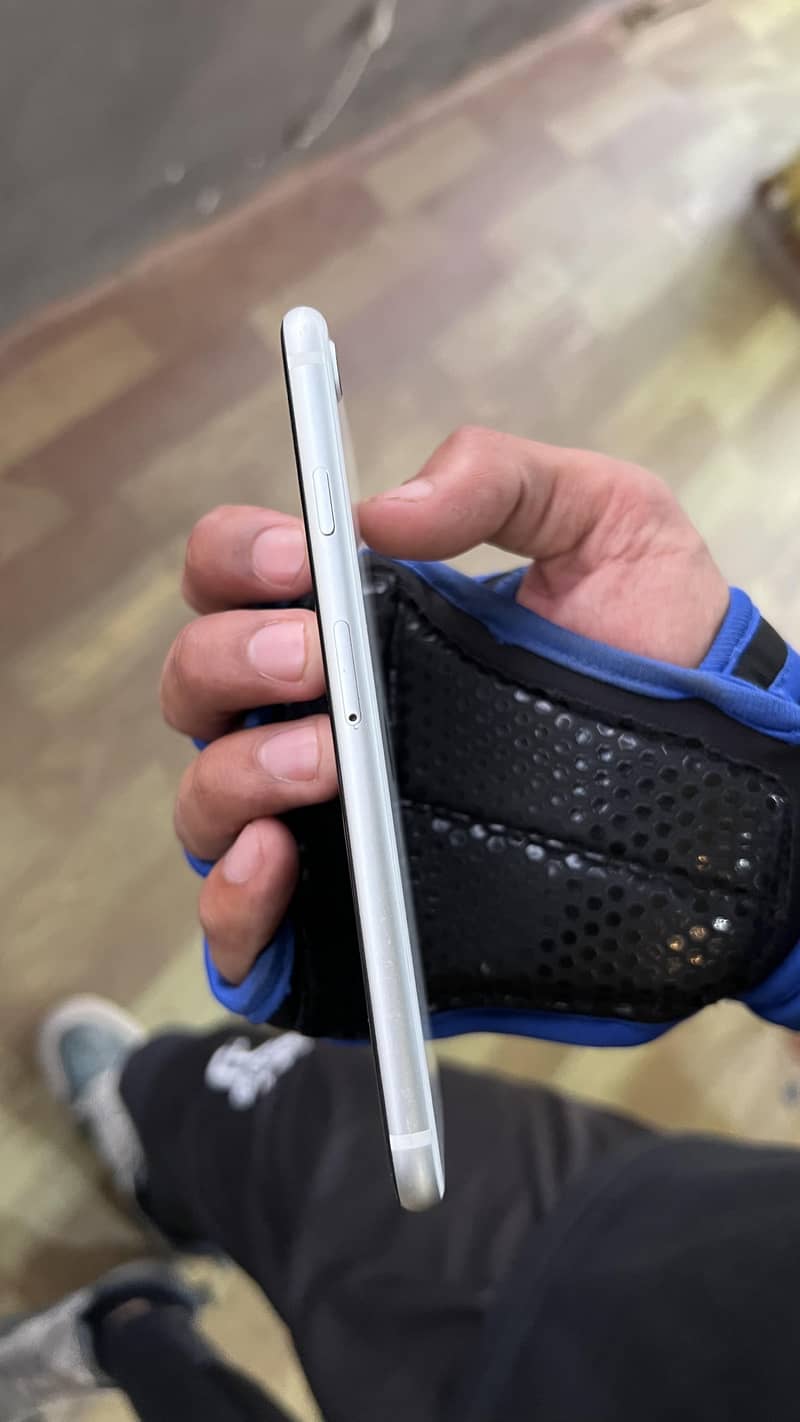 Apple iPhone SE 4