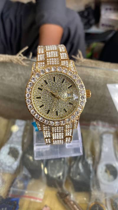 men watch
