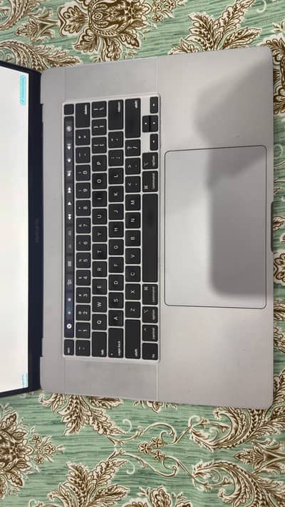 Macbook Pro 2019, 16 inches, 32gb ram, 1TB hard