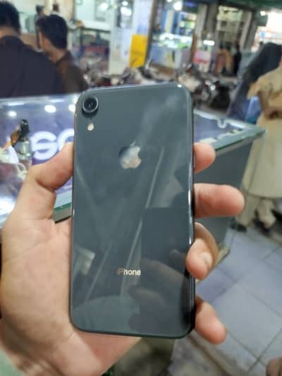 Apple iPhone XR