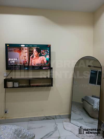 Per day one bedroom available for rent in e11 Islamabad