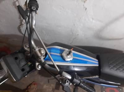 honda cg 125 2009 model sale and exchange possible only  euro 125