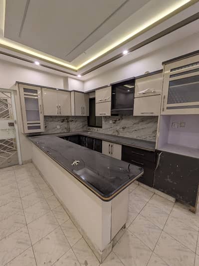 3 bed dd apartment available for sale Jauhar block 13