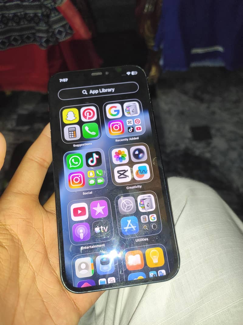 Apple iPhone 12 0