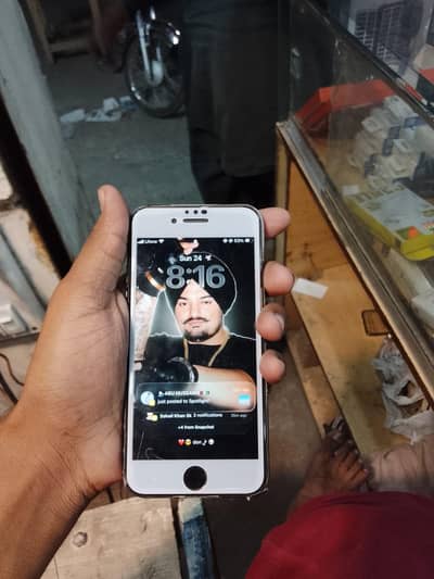 Apple iPhone SE