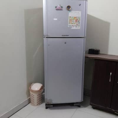 PEL fridge + freezer for sale in good and working condition