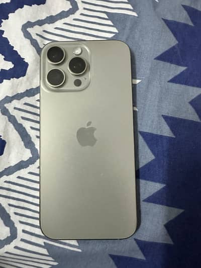 Apple iPhone 16 Pro Max