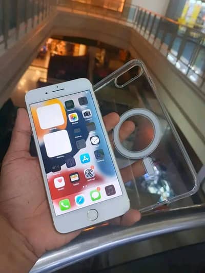 Iphone 7plus PTA approved 128gb My Whatsapp number 0348-55-58-176
