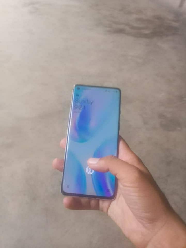 OnePlus 8 5g 9
