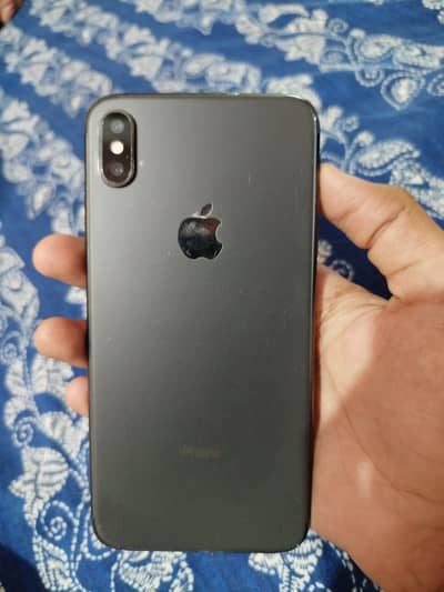Iphone xs max 256 GB condition 10by9.5