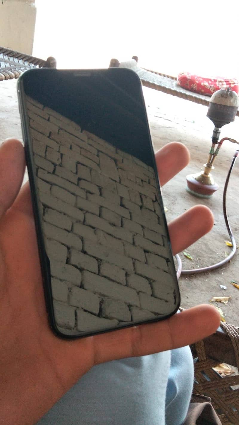 iPhone x 4