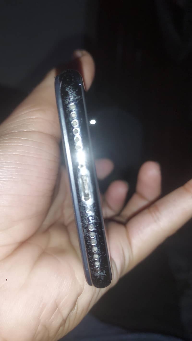 Apple iPhone X 0