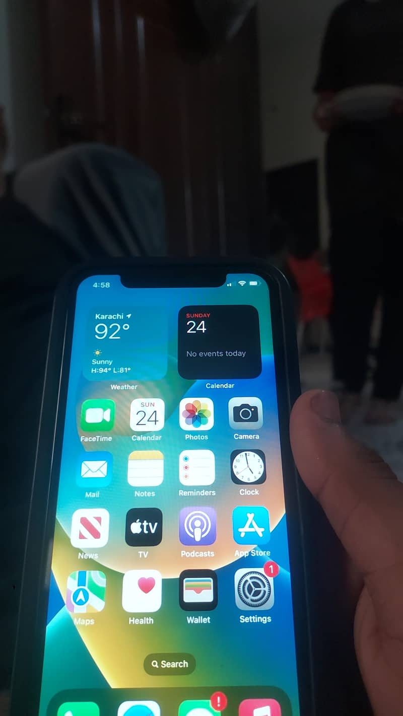 Apple iPhone X 4