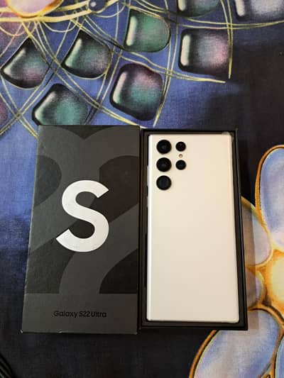 sumsung galaxy s22 ultra official pta approved  with box