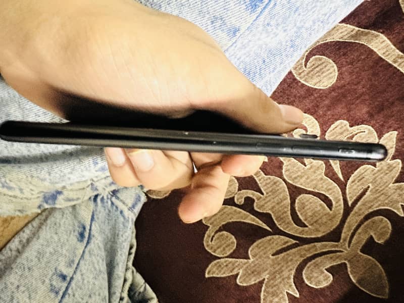 iPhone 7 4
