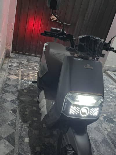 crown firefly lithium model