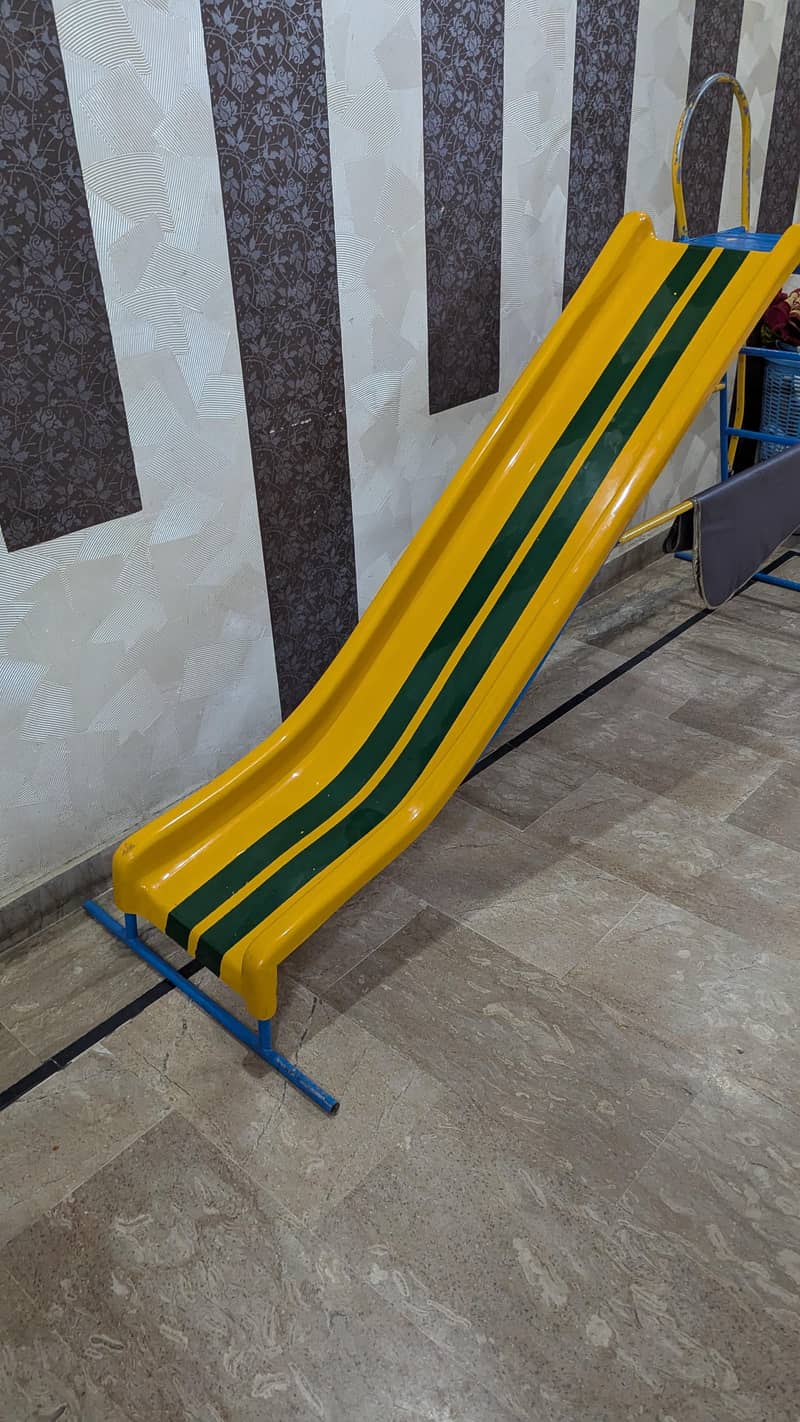 Slides in Mint Condition 4