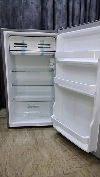 signature mini fridge