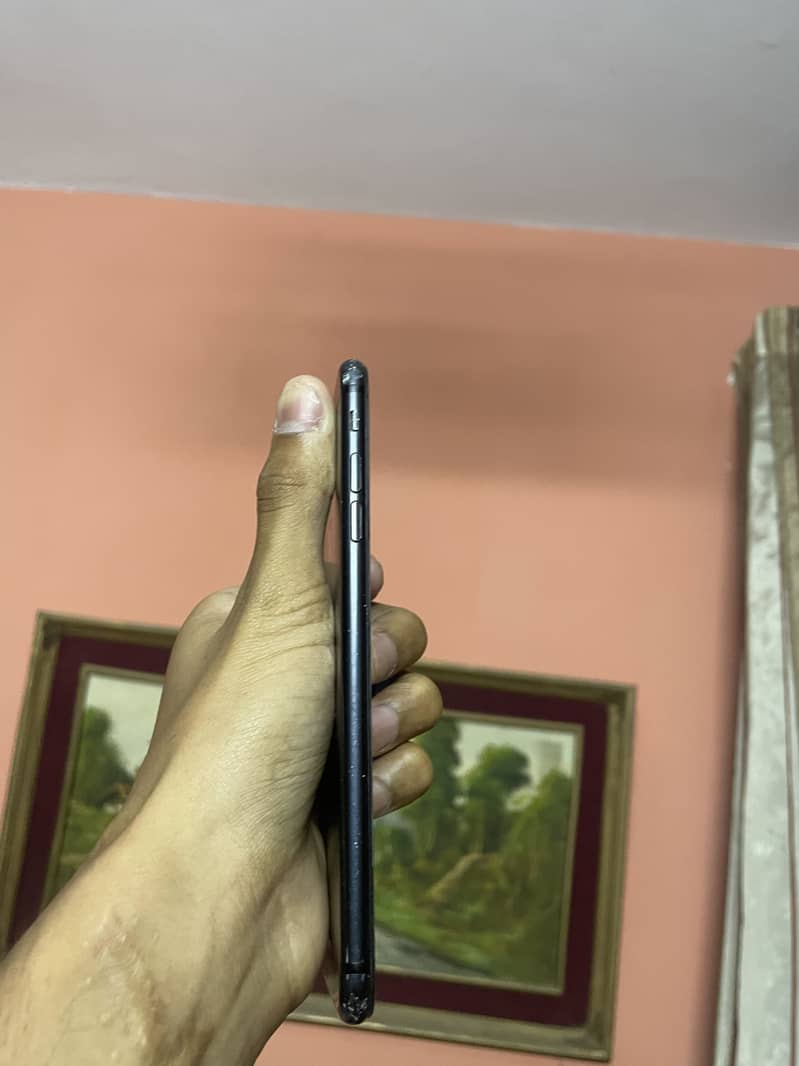 Apple iPhone 7 Plus 5