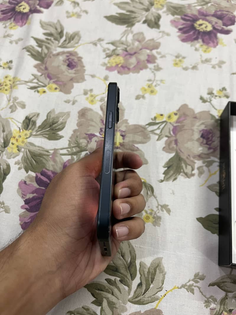 Iphone 13 mini 1