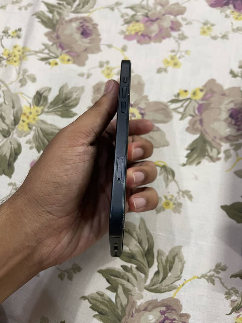 Iphone 13 mini 5