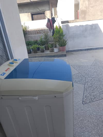 WASHING MACHINE IN GOOD CONDITION