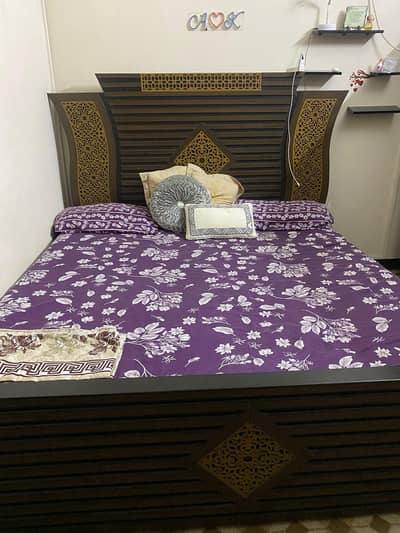 Used King Bed Set in GOOD condition