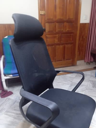 OFFICE CHAIR MERCEDES MODEL