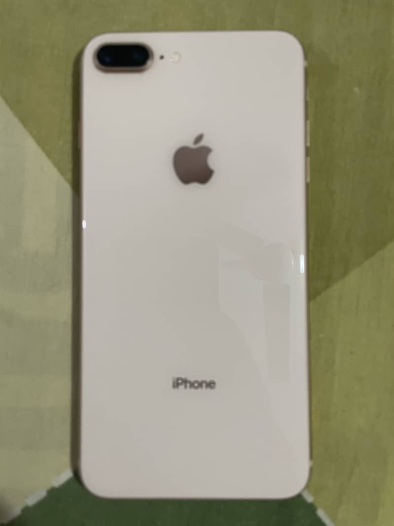 Apple iPhone 8 Plus 1