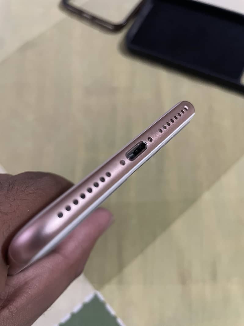 Apple iPhone 8 Plus 6