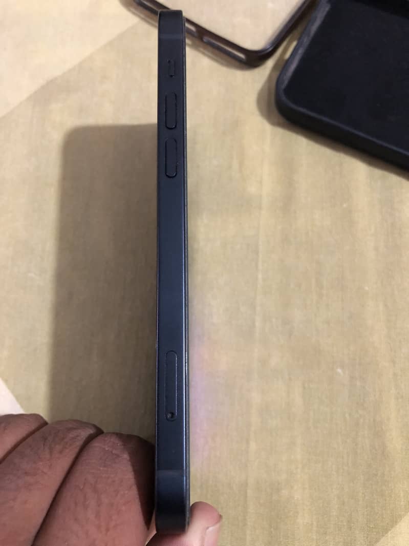 Apple iPhone 12 1