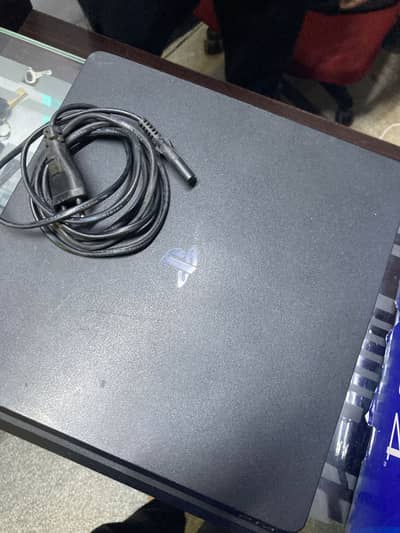 Playstation 4 slim 1tb