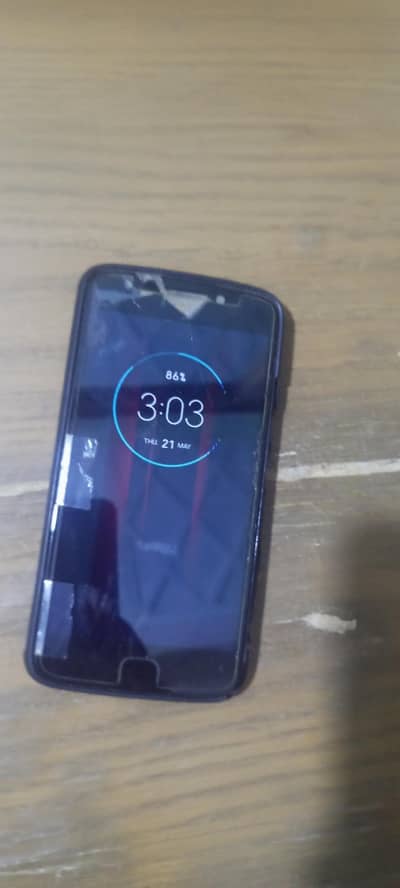 Moto E4 best