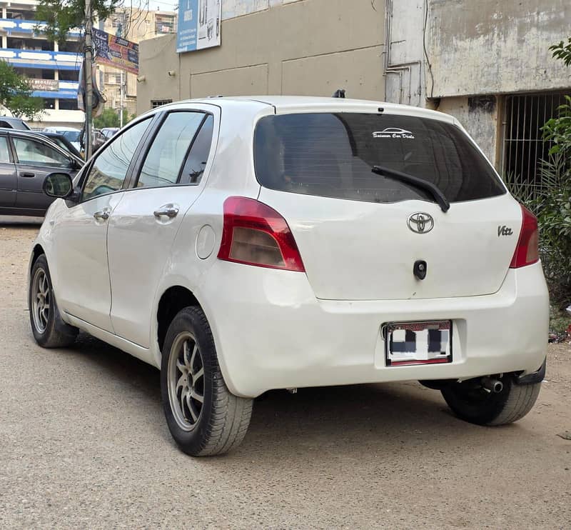 Vitz 1.0 6