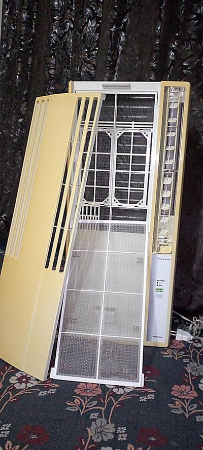 Corona 110v inverter Ac 0.75 ton in mint  condition
