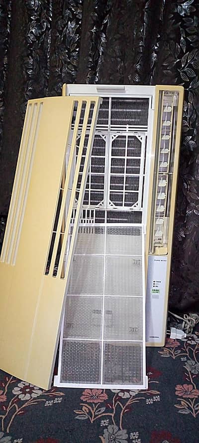 Corona 110v inverter Ac 0.75 ton in mint  condition