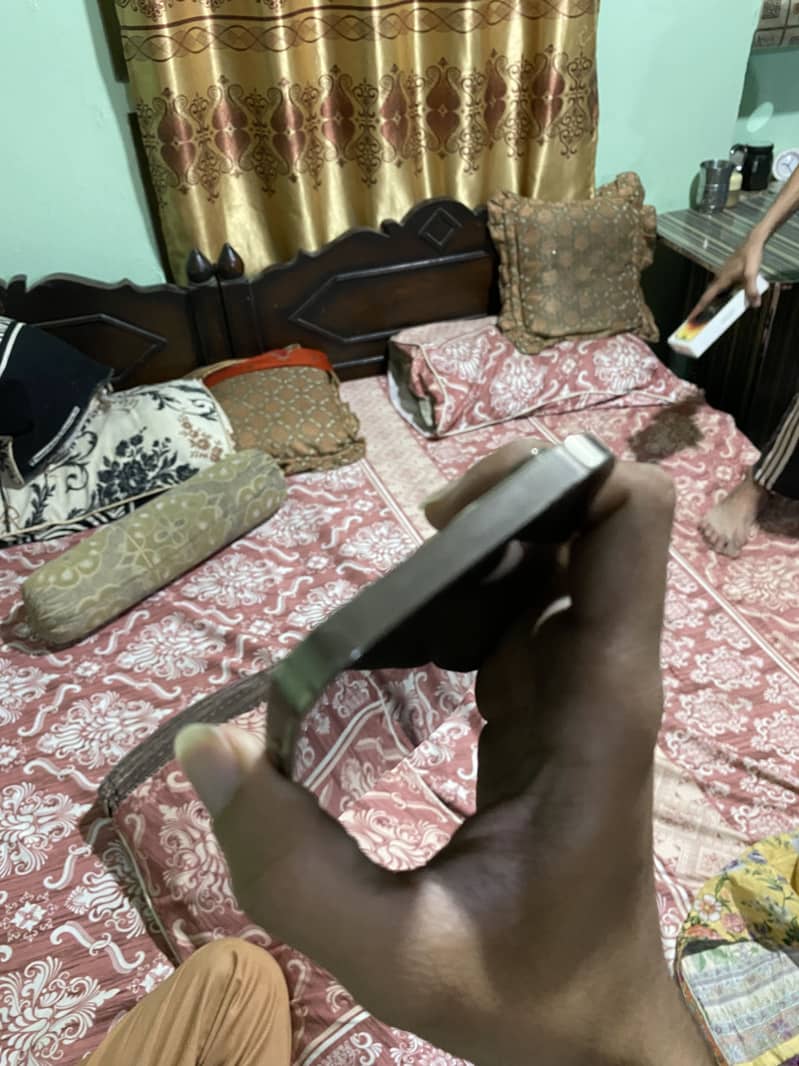iPhone 14 Pro Max 2