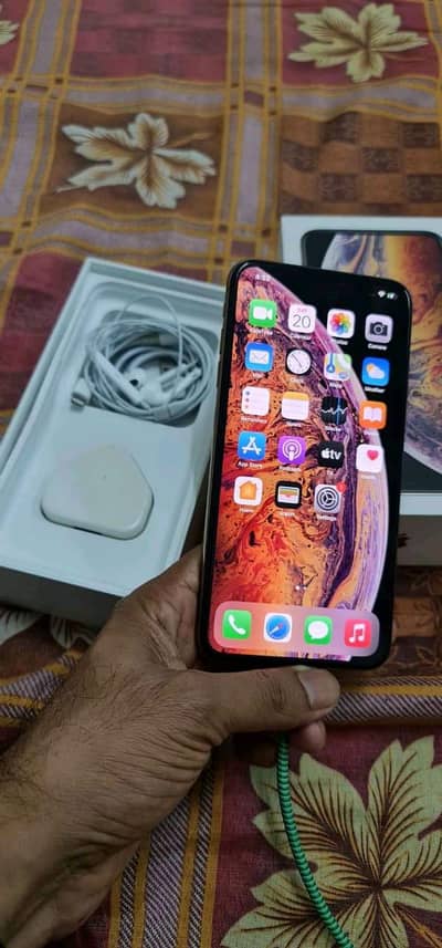 Apple iPhone Xs Max 256 GB memory PTA approved. 0328=610=2363
