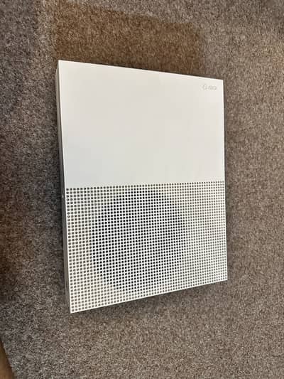 Xbox one s 10/10