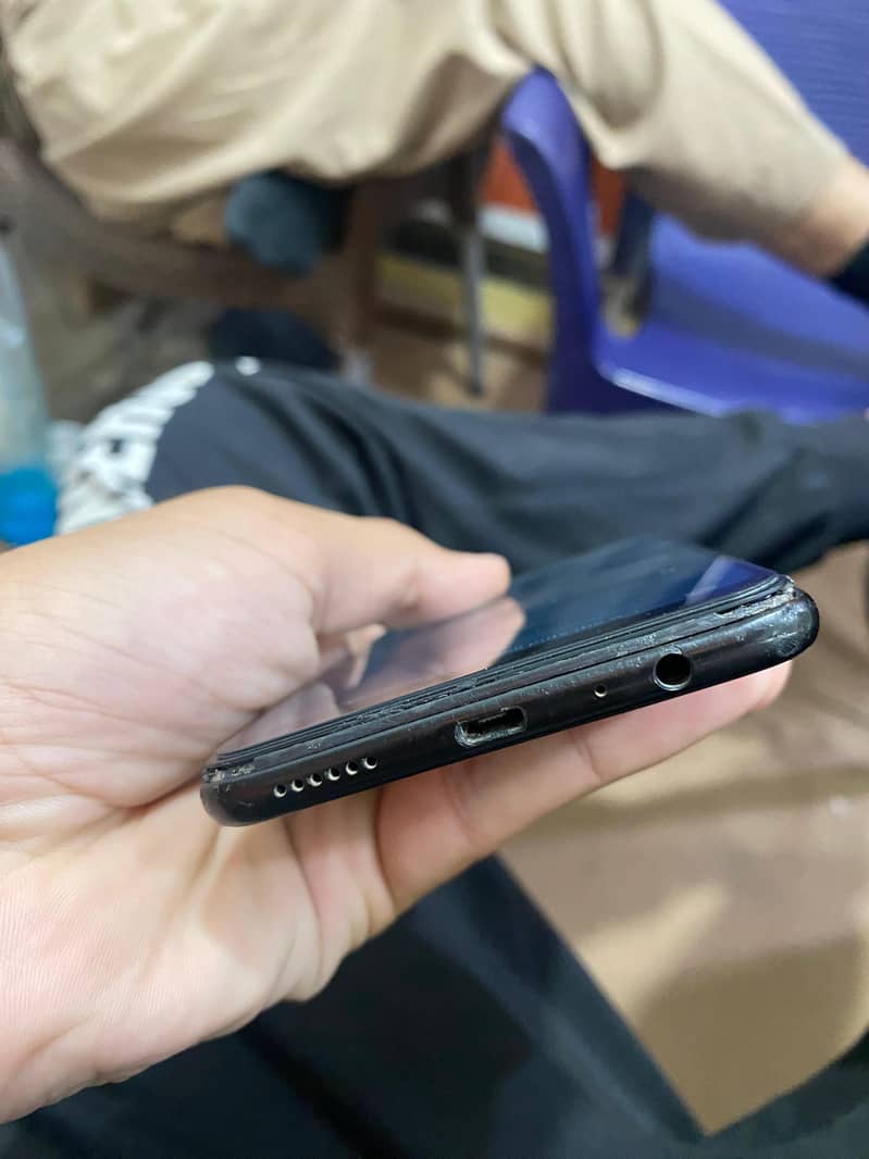 Oppo f7 mobile working condition for basic use 0