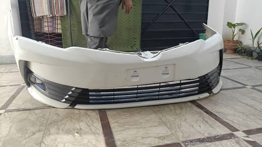 Toyota Corolla gli 2019 model bumpers