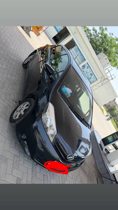 Toyota Vitz 2015