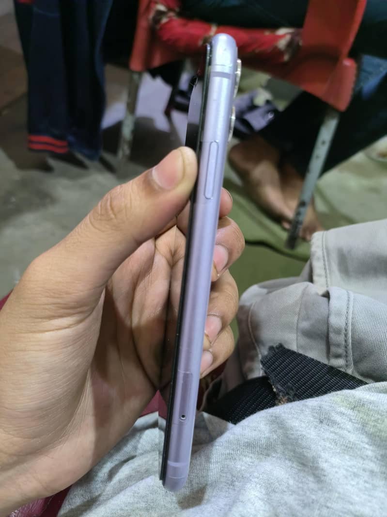 iphone 11 4